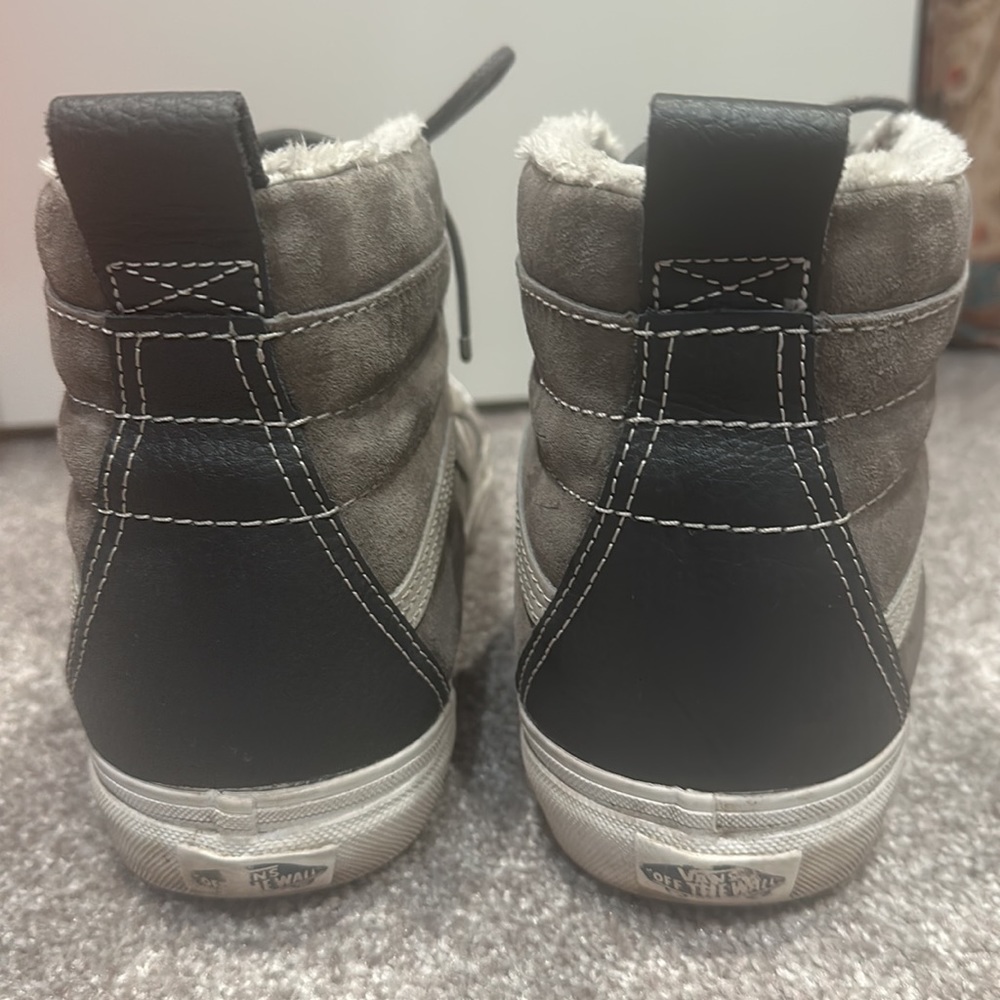 Vans - Picture 5 of 5